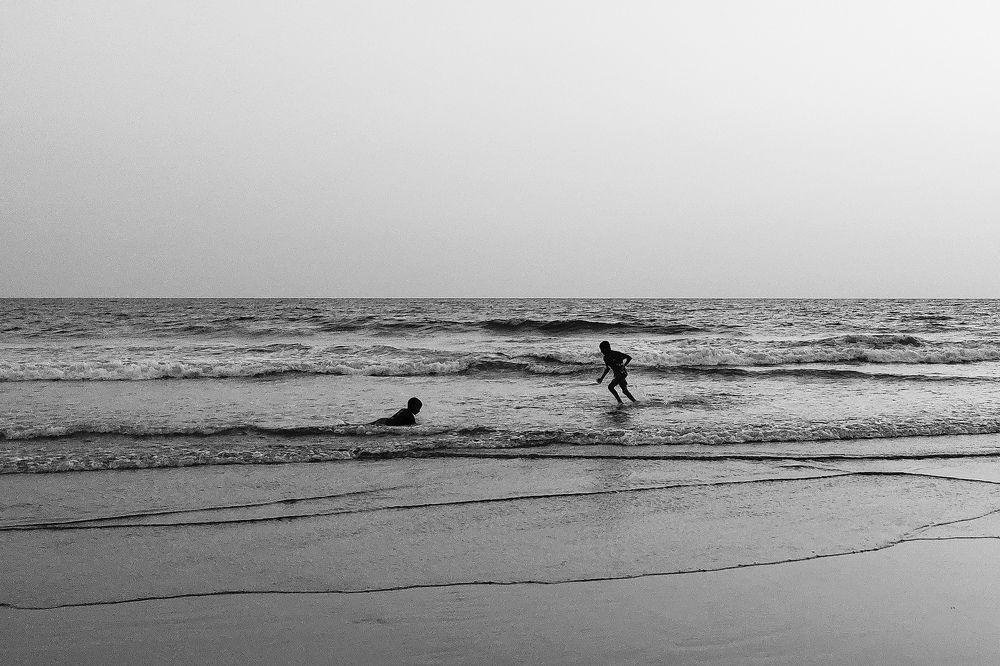 Two brothers, one sea, endless joy