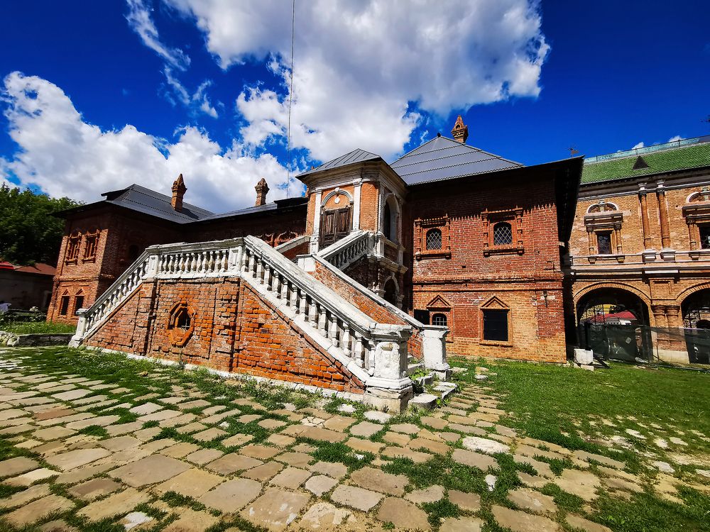 Крутицкое подворье (Москва)