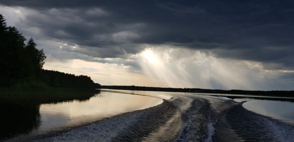 перед грозой на Селигере