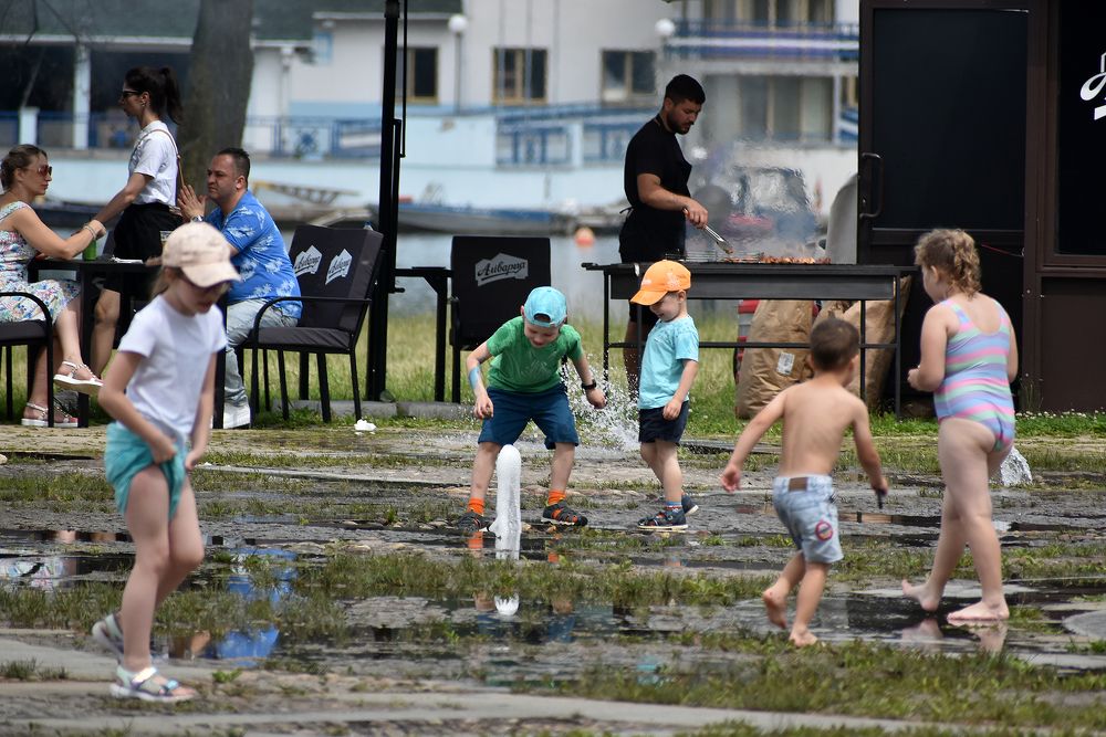 Игра с фонтаном