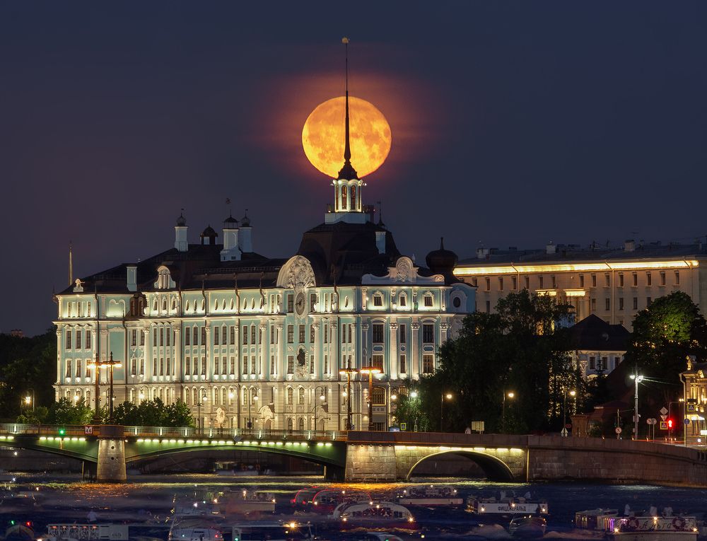 Нахимовское училище в СПб