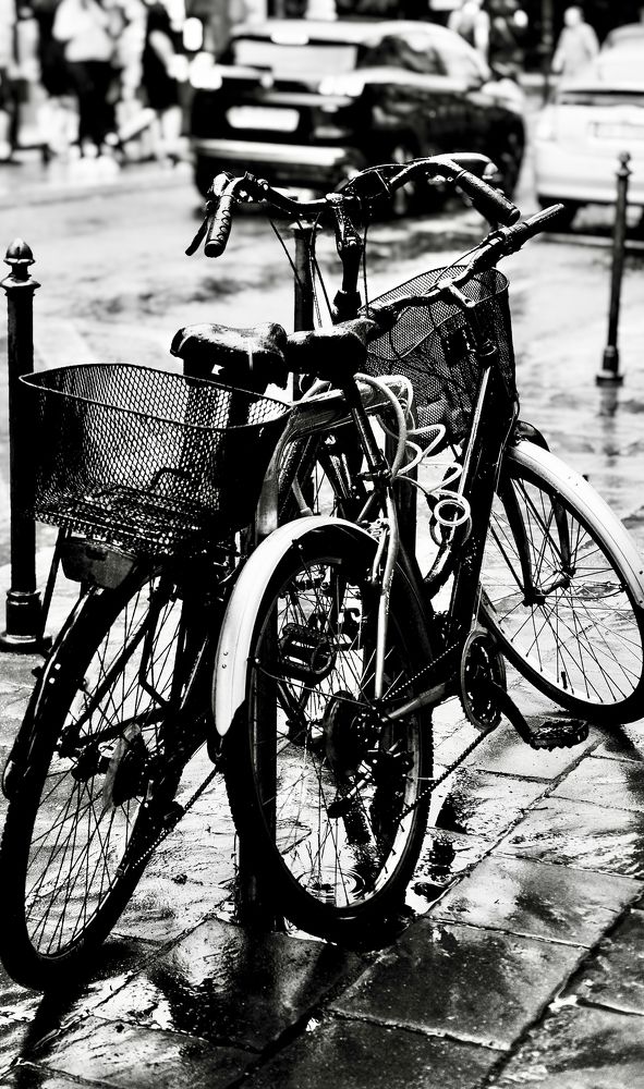 ‘A chained melody’