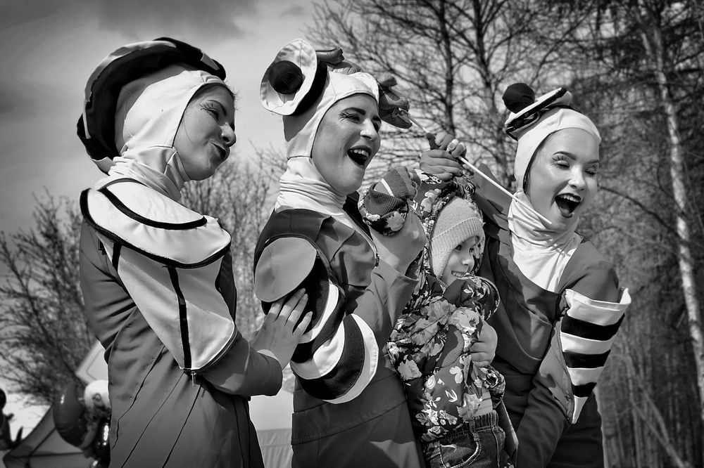 Весёлые клоуны