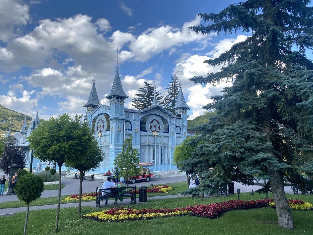 Photograph by Konstantin Kalmykov