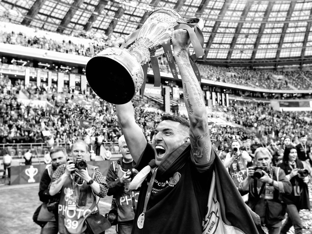 Виллиан Роша с кубком России / Willyan Rocha with the Russian Cup