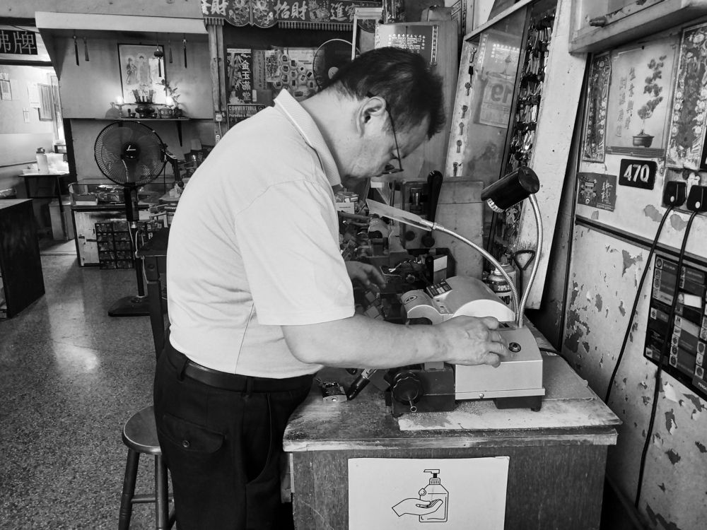 Cat city legendary key maker.