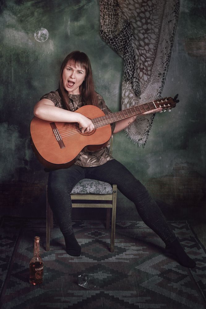 Поющая под луной/Singing under the moon