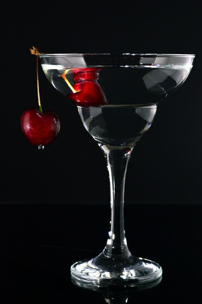 Черешня в бокале