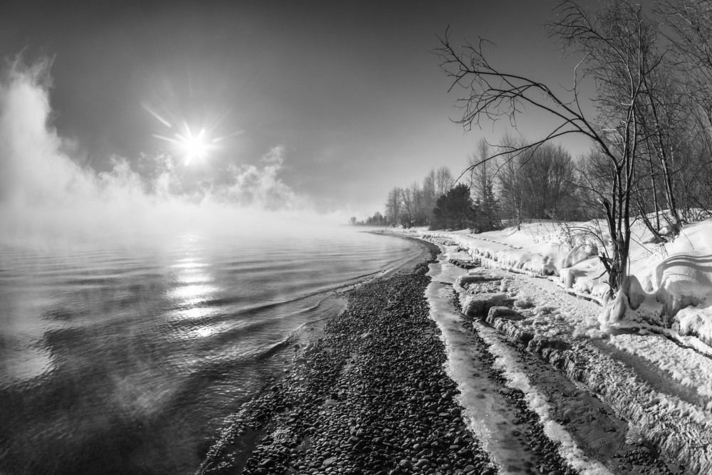 Под мартовским солнцем