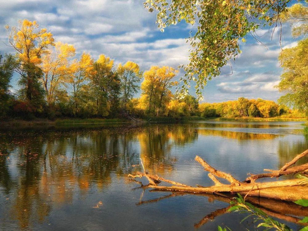 Осенний поцелуй после жаркого лета.