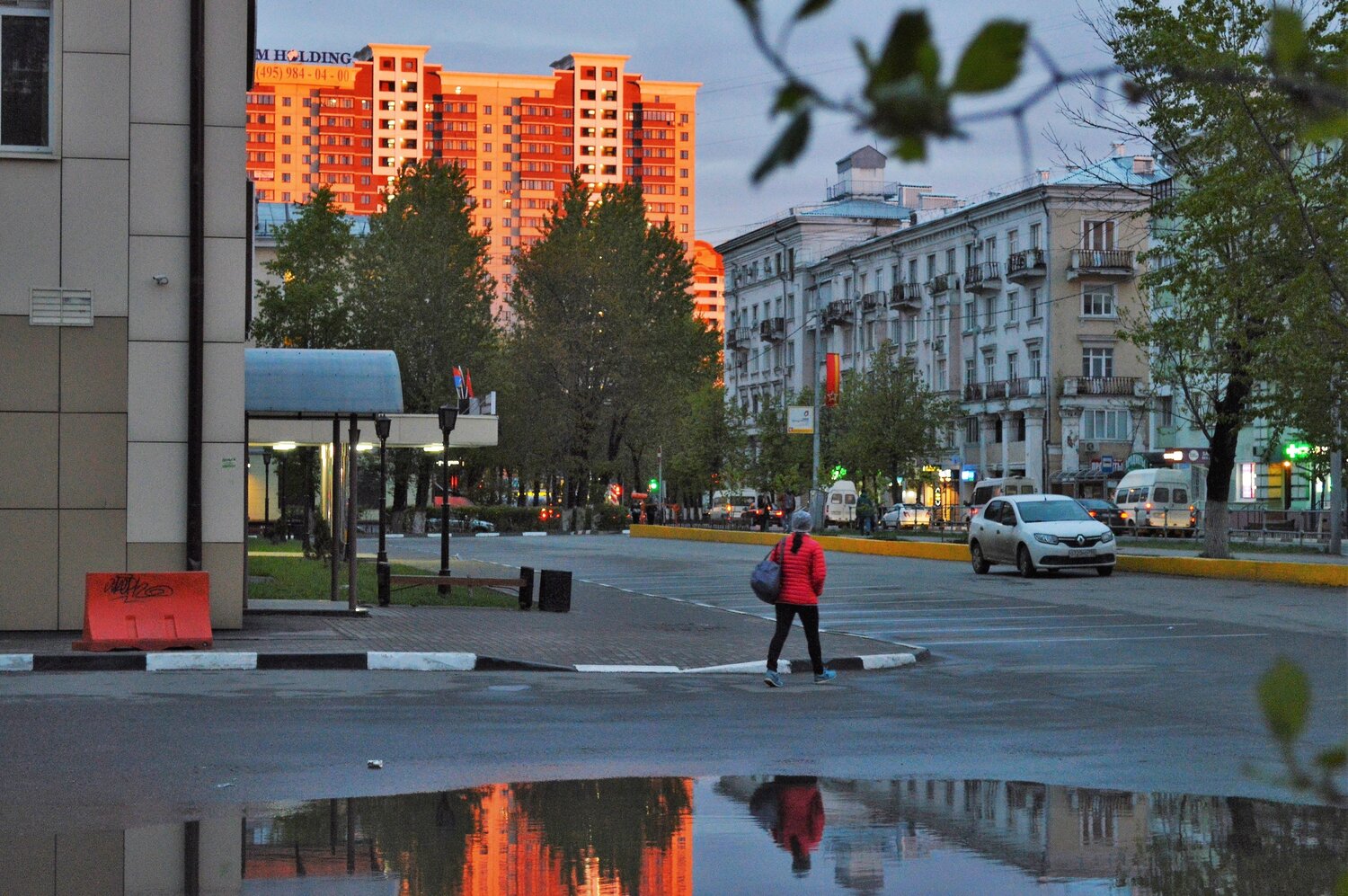 Город в цветах заката