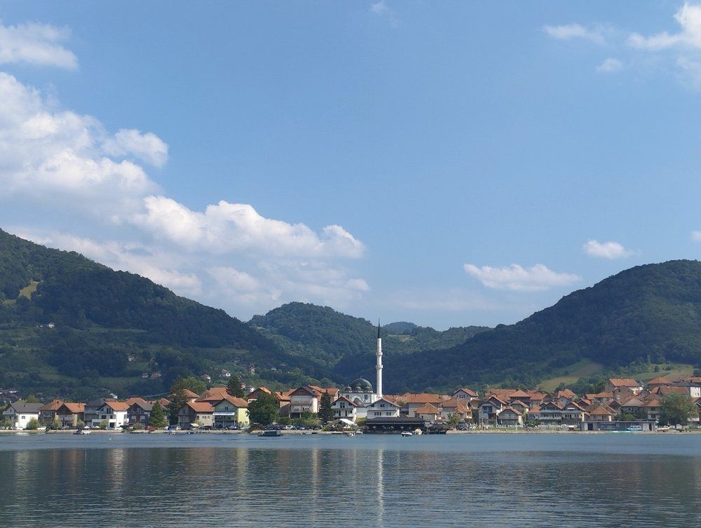 Зворницкое озеро