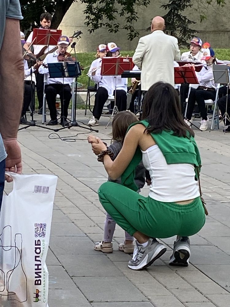 Лето в Москве, сквер.
