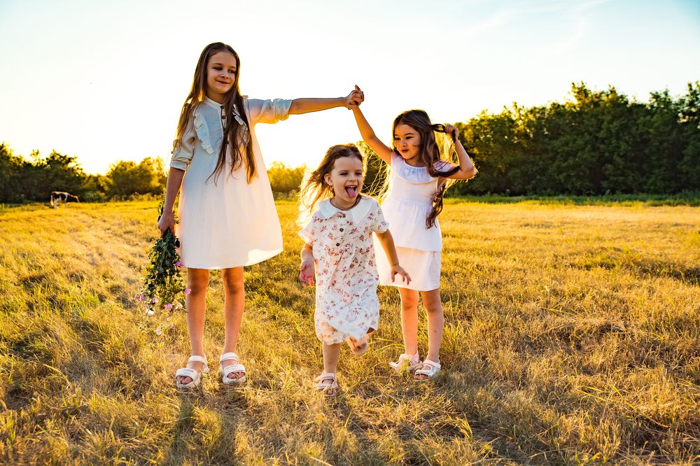 Игры в лучах заходящего солнца