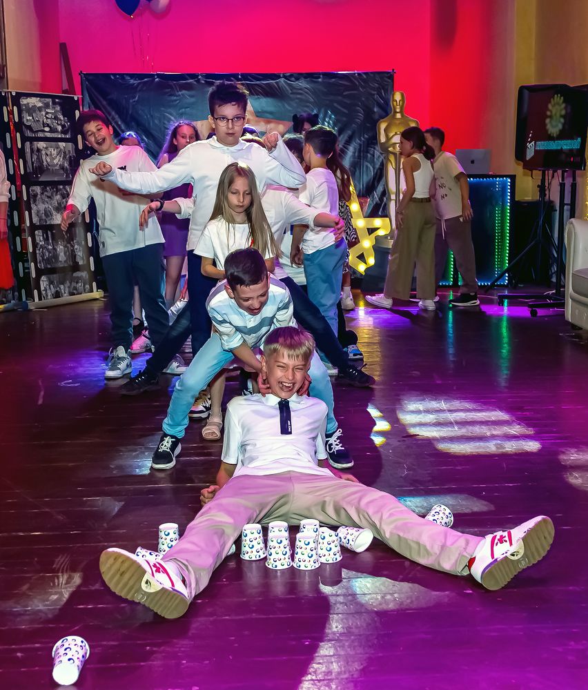 Линия из стаканчиков повреждена