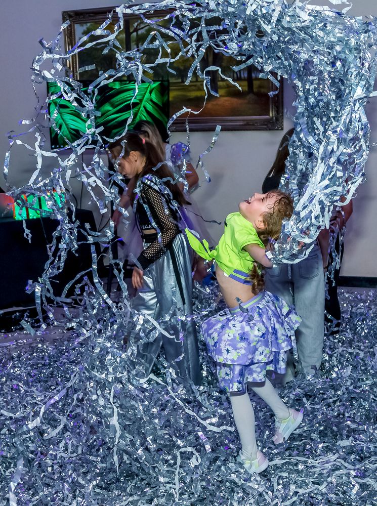 Бумажная дискотека