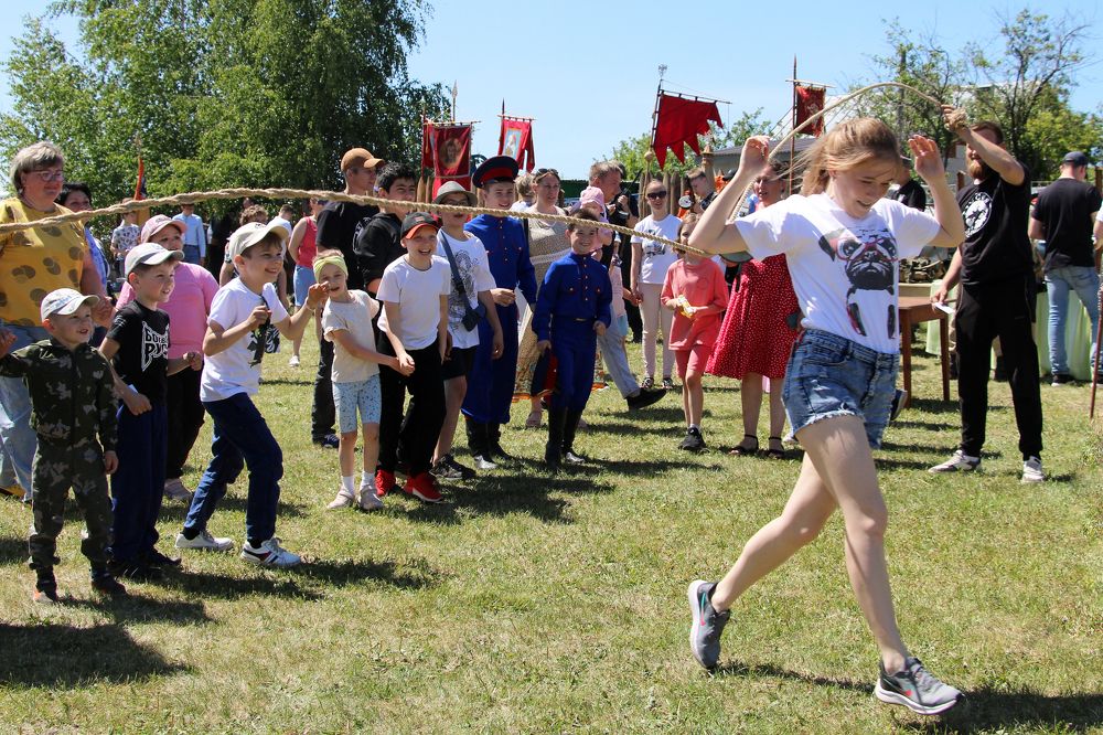 Прыжки через веревку