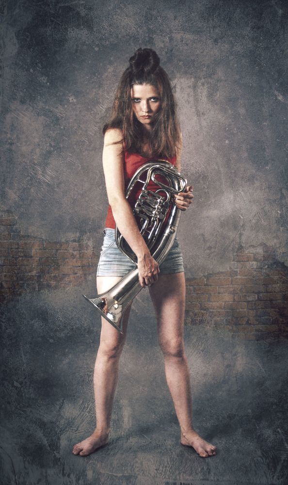 Девушка с трубой/Girl with a pipe