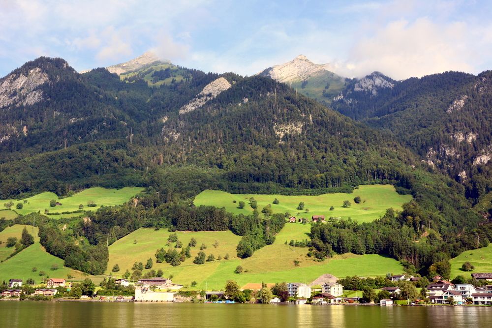 Вид на Альпы с горы Пилатус.