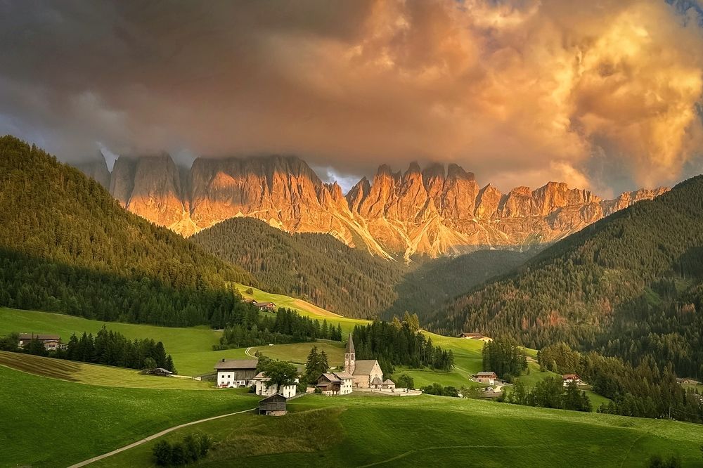 Photograph by Henri Fitriadi