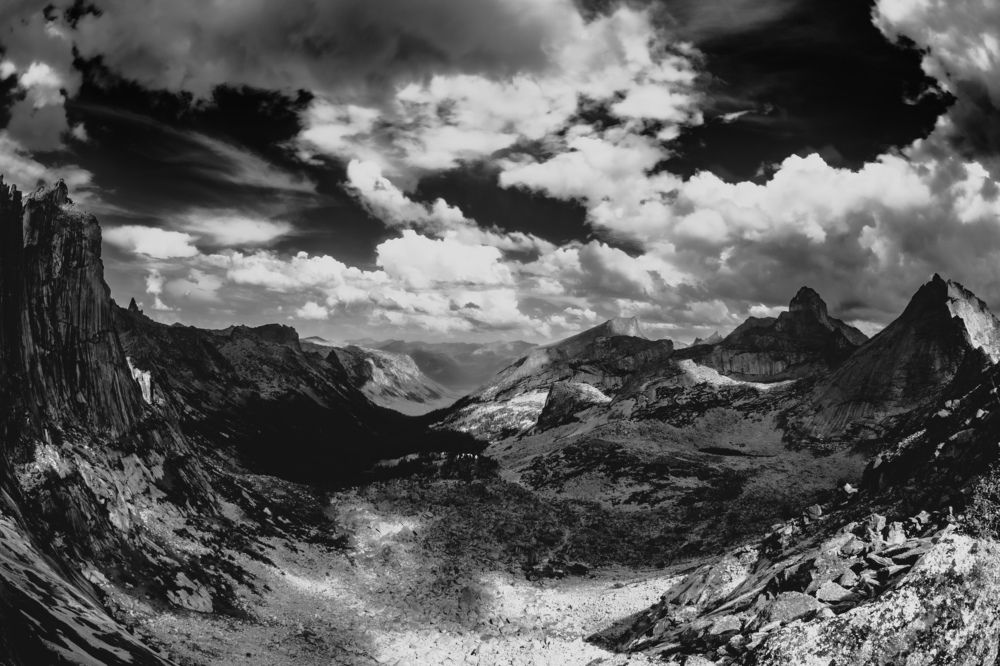 Photograph by Kostantin Belonogov