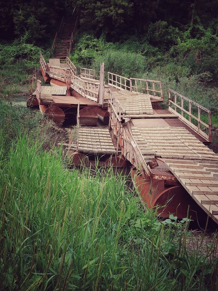 Tin bridge