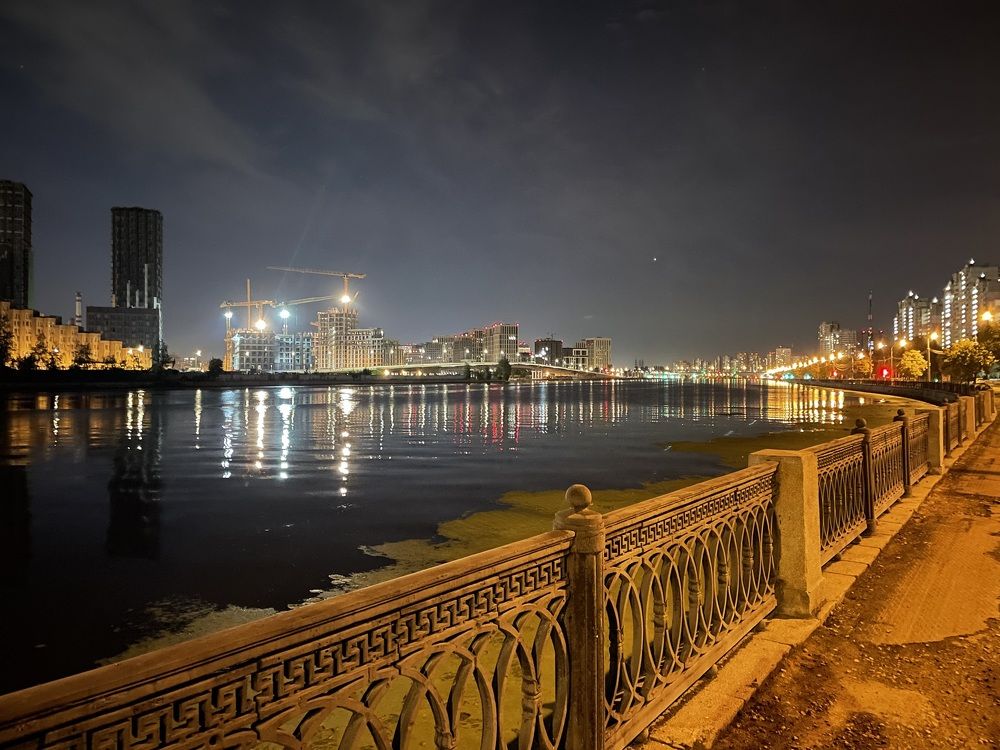 Москва строится