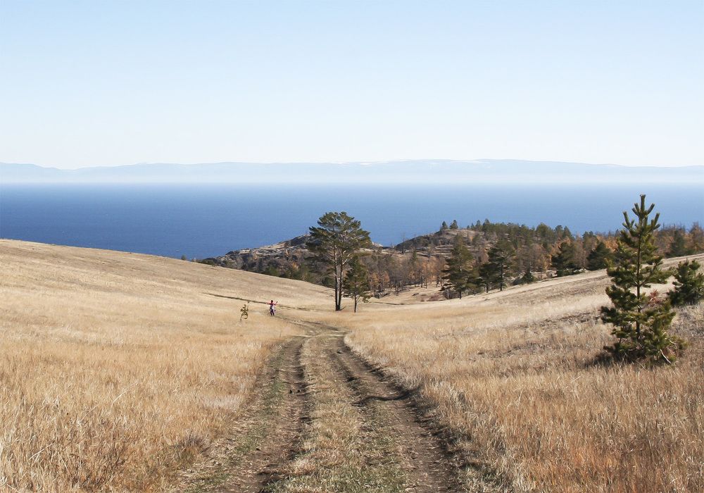 Дорога к осеннему Байкалу