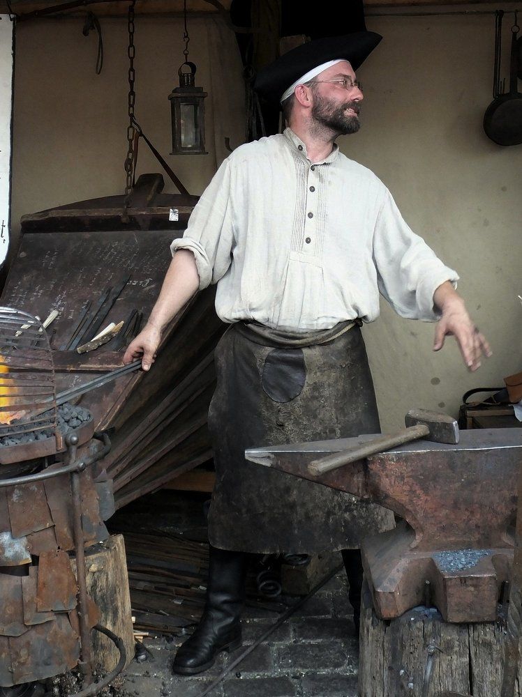 Падеде у наковальни