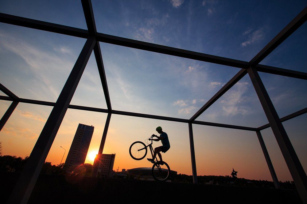 Вело триал на закате