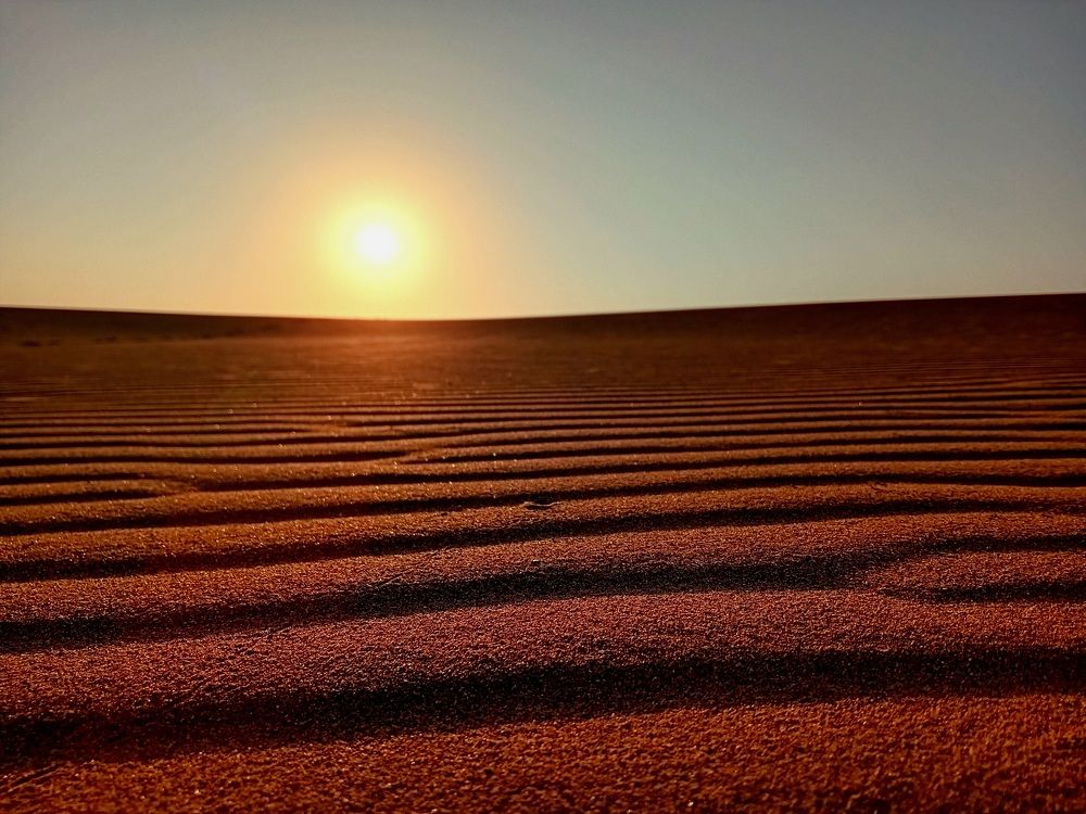 Sand waves