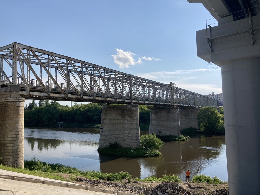 Каракумовский пешеходный мост