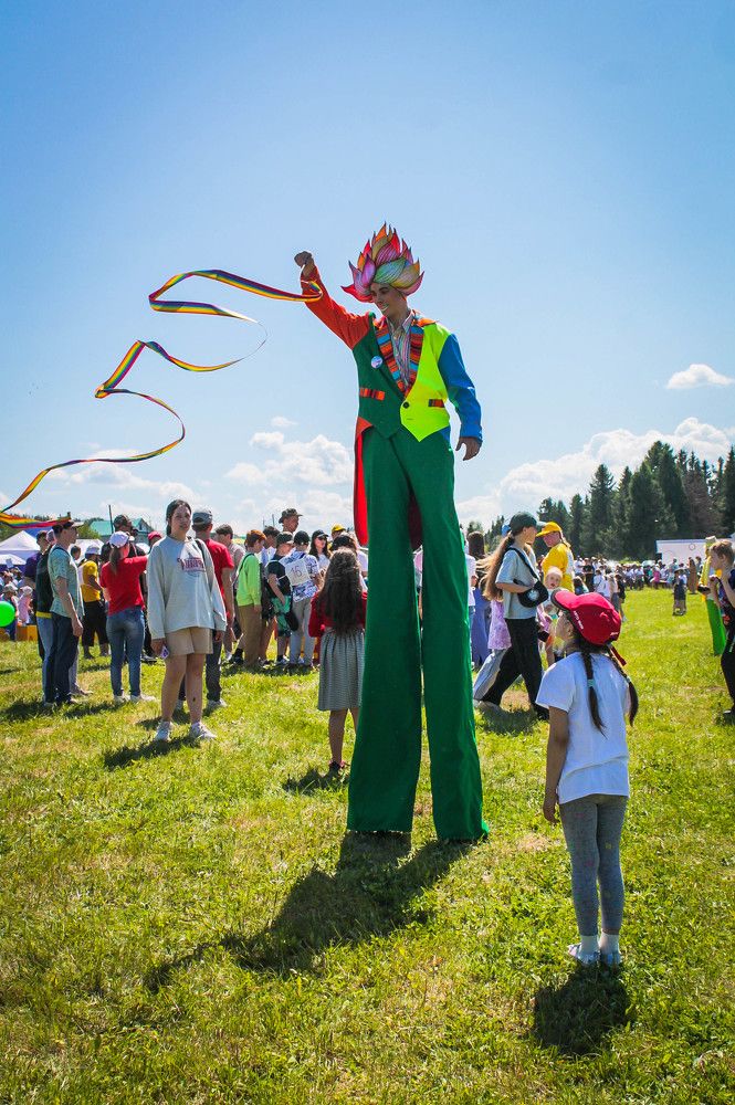 Большой и маленькая...