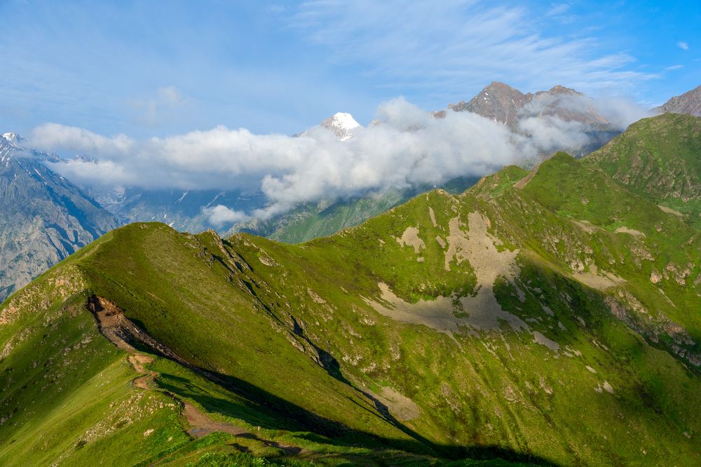 Фотография автора Олег Кожухов