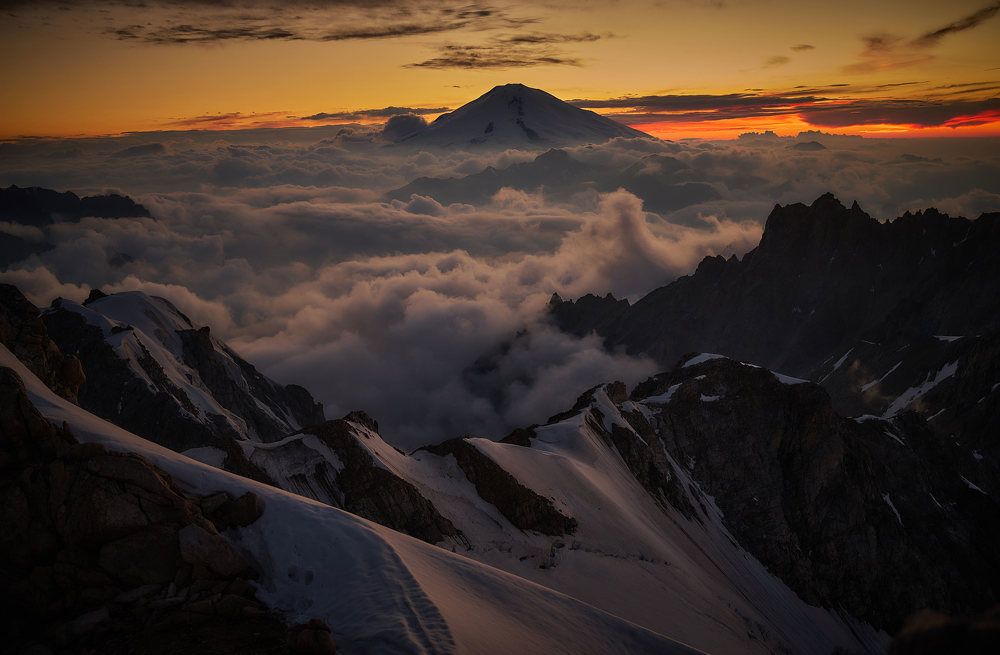 Эльбрус вечернй.