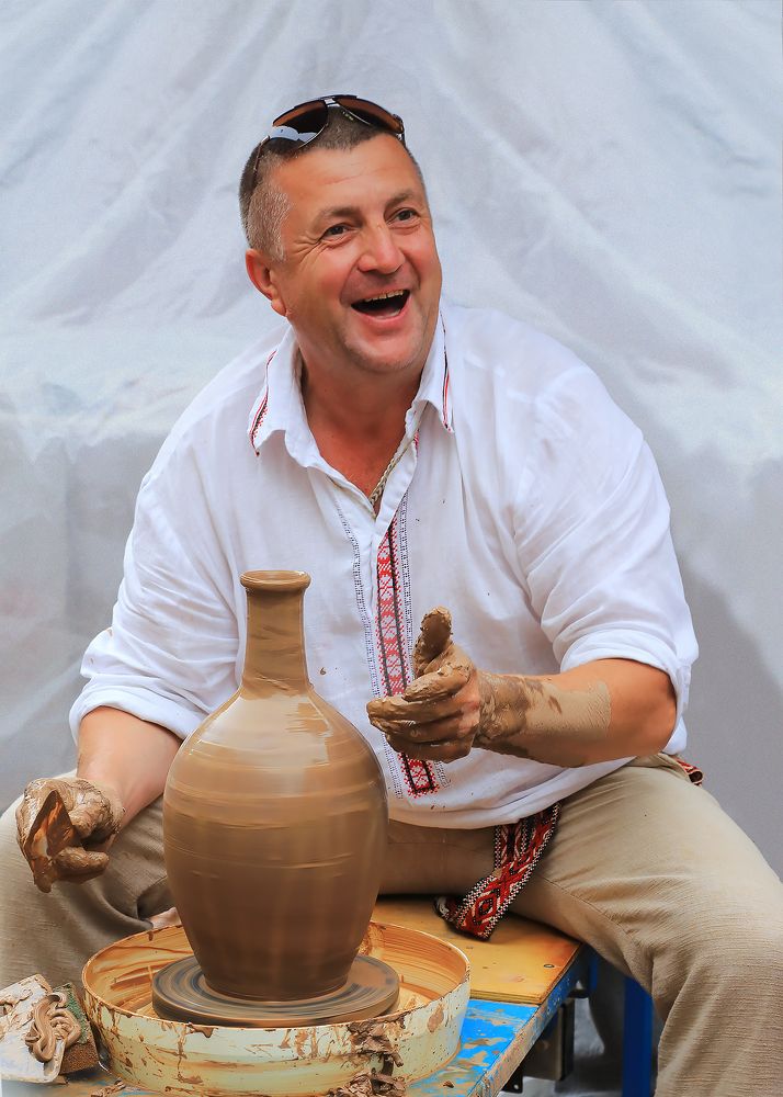 Весёлый гончар.