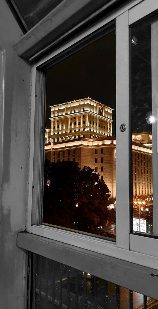 Уличное фото