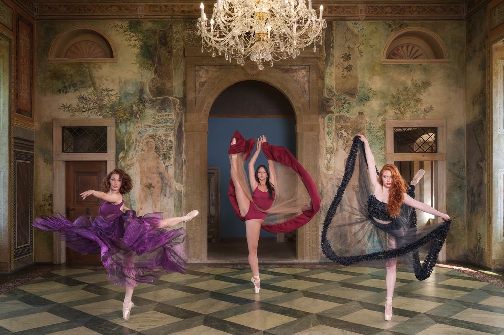 Ballerinas in the palace