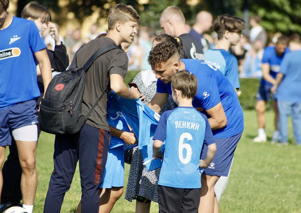 Тренировка Зенита в центре Санкт Петербурга