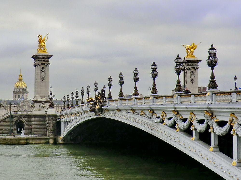 Pont Alexandre III, département de Paris.