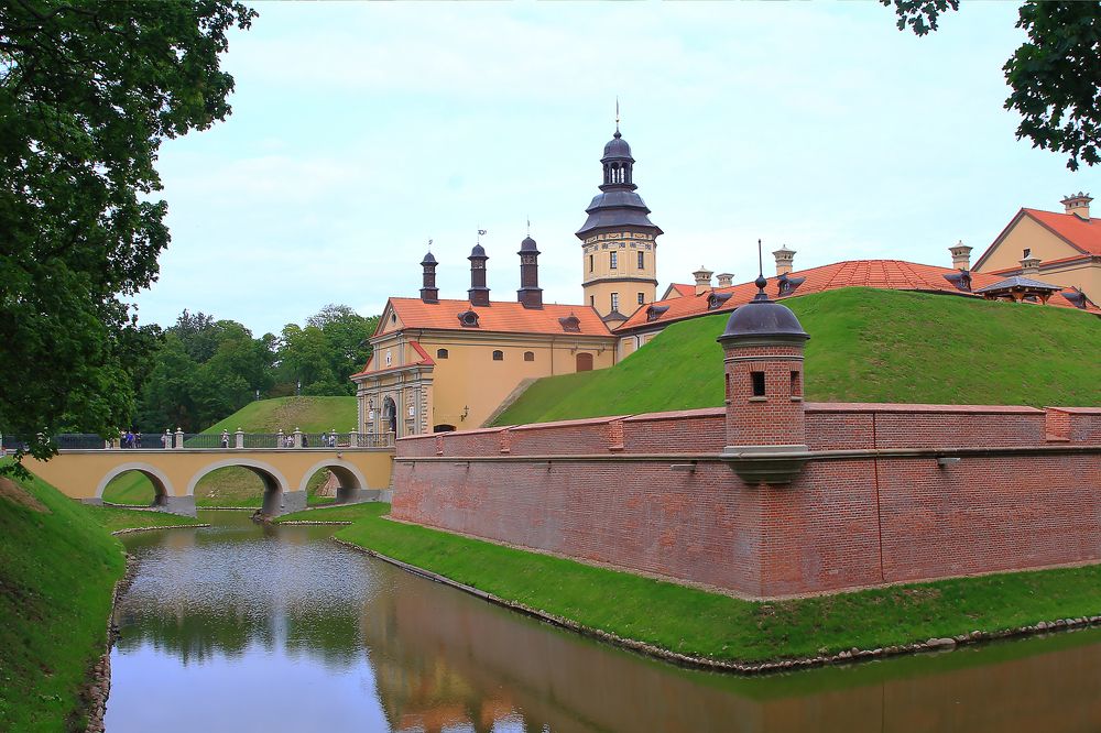 Мост Несвижского замка