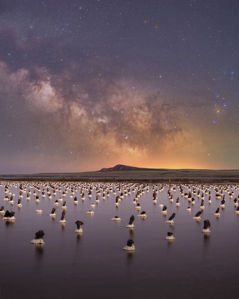 Ночь над горой Богдо