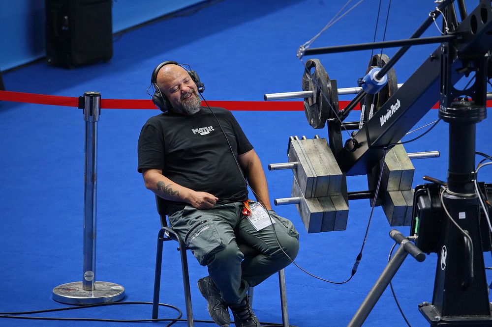 Фотография автора Александр Челмодеев