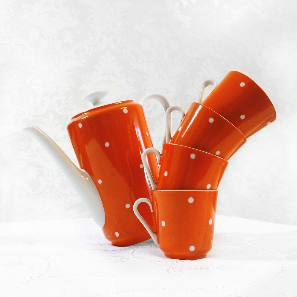 Танцующий сервиз