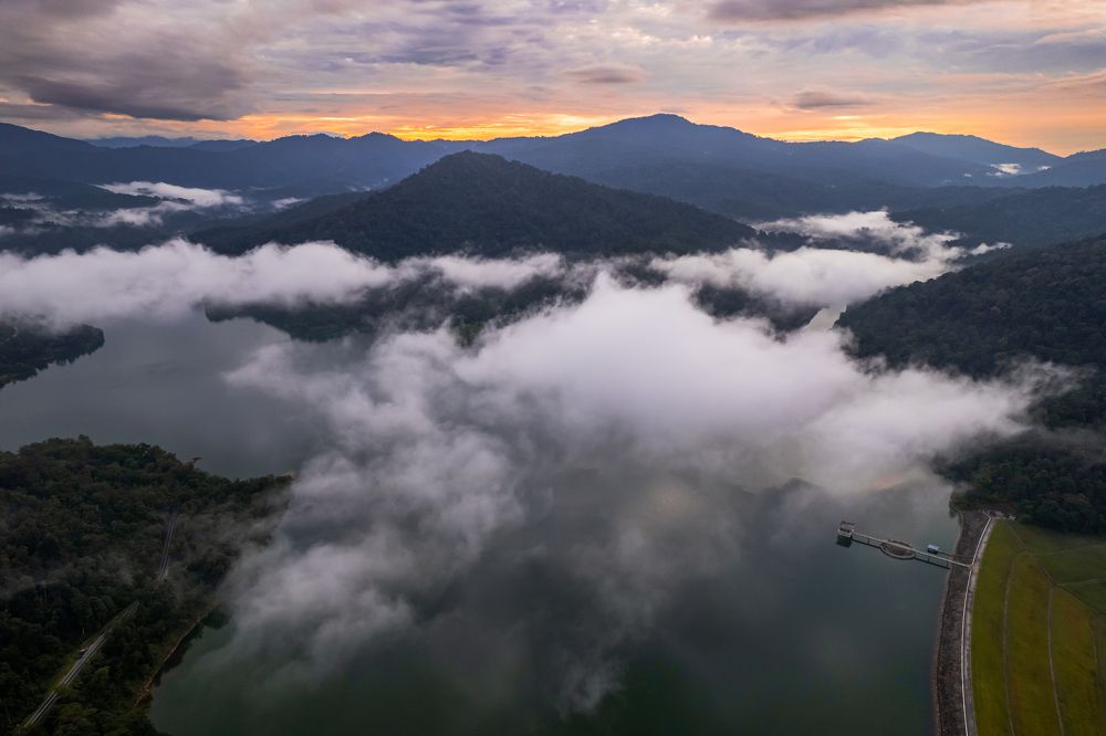 The beauty of Semenyih Lake Dam with a carpet of clouds