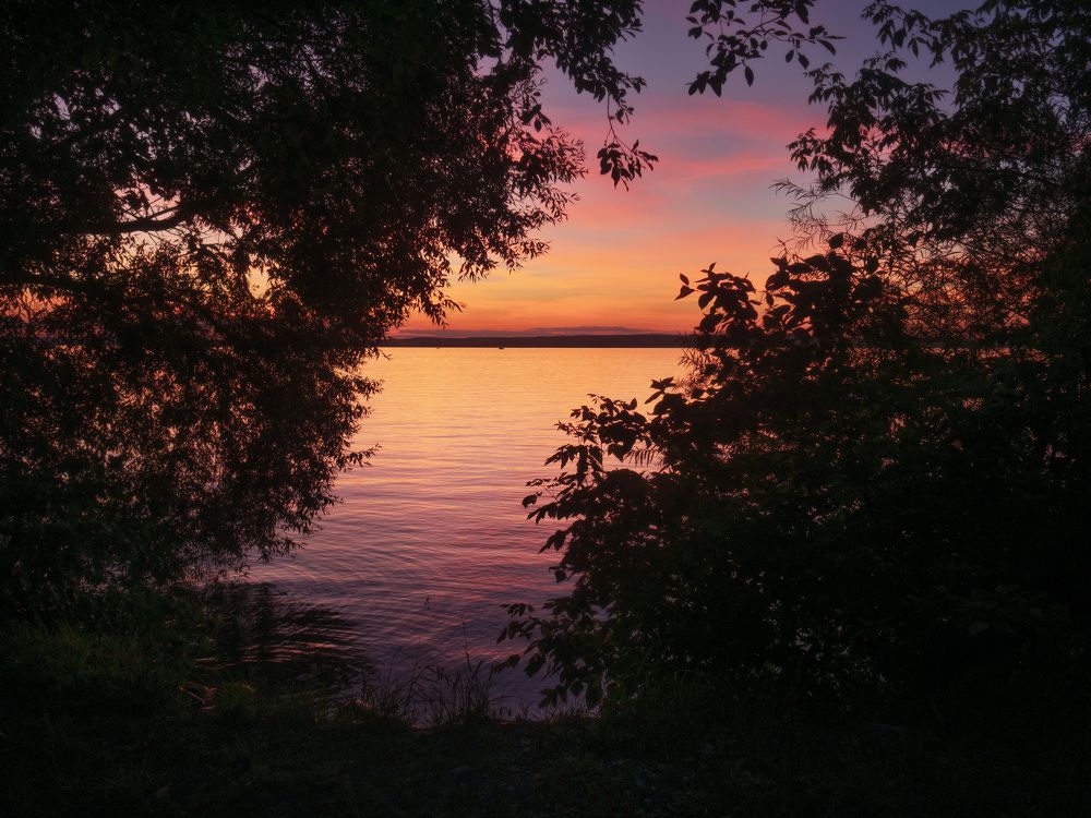 Акно на захад