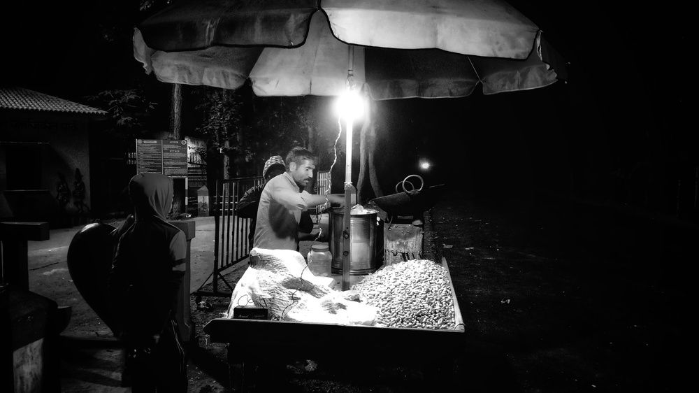 The peanut seller