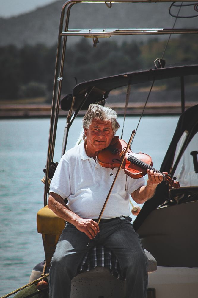 Фотография автора Vasilhs kolios