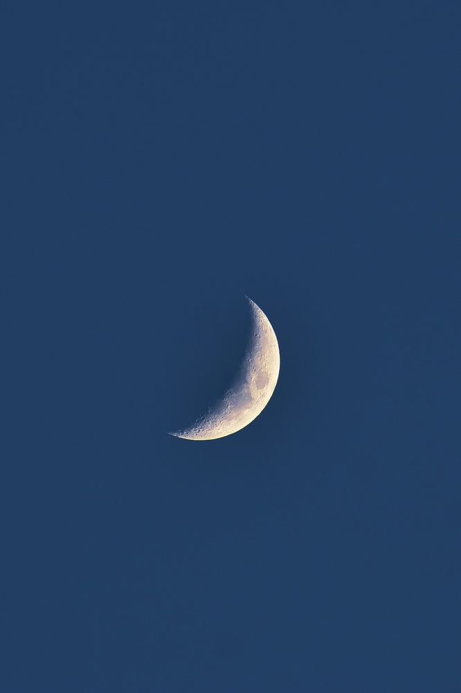 Crescent over Qatar