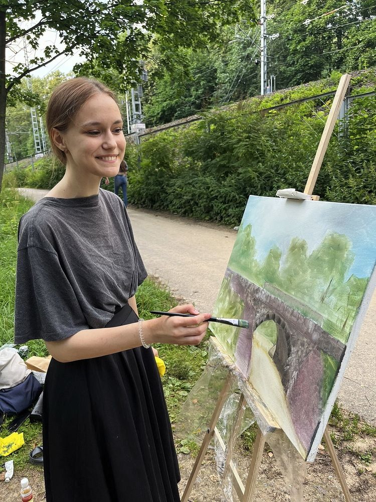 Молодая Художница на пленере...фото 2...!